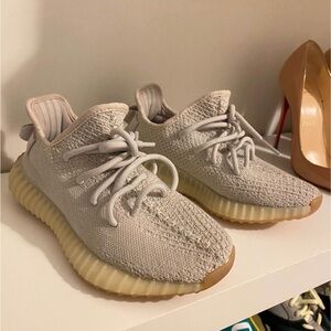 Yeezy 350 tan
